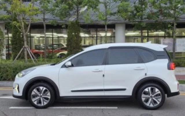 인천수입중고차사이트 니로 플러스 EV 어스 매물 사진 19 - 2022/09 157,550km